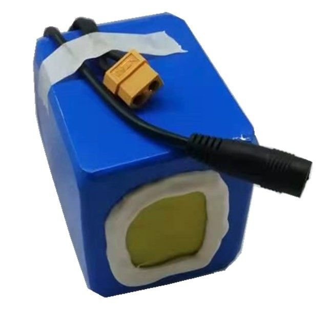 Batería de litio de 12 voltios 10ah 18650 3celdas en serie con enchufe de descarga XT60