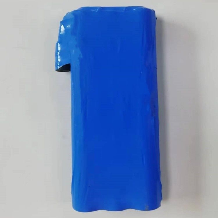 3S2P 21700 paquete de baterías 11.1V 10000mAh de dos capas de tamaño con conector de cañón sin cables salen