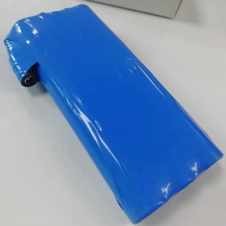 3S2P 21700 paquete de baterías 11.1V 10000mAh de dos capas de tamaño con conector de cañón sin cables salen