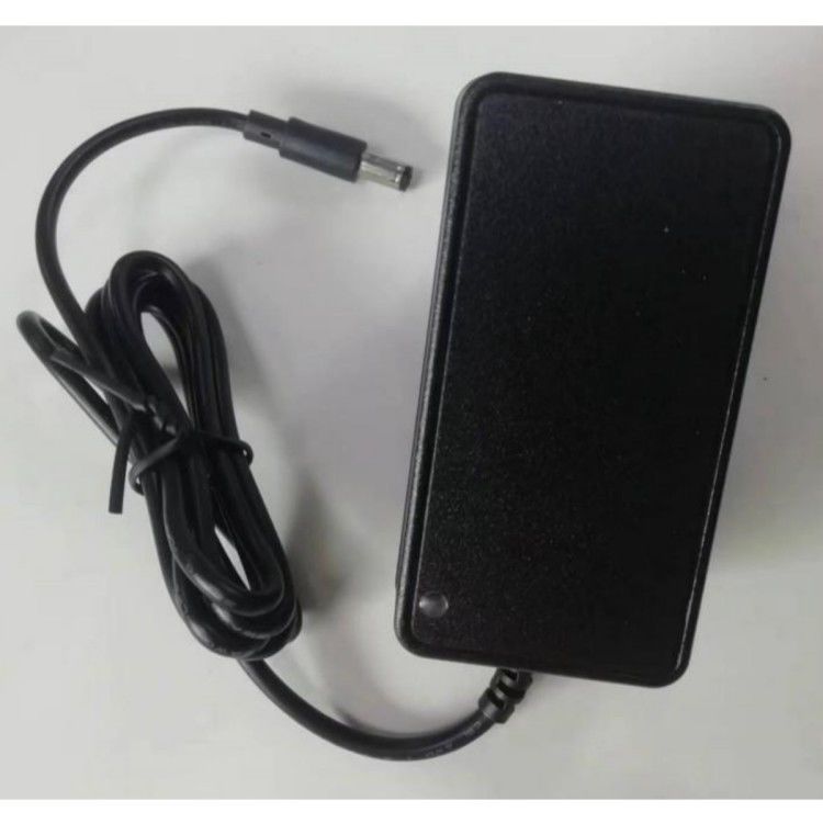 12.6v 3a Ac Dc Adaptador Cargador Plug estándar europeo Dc5.5x2.1mm Hombre