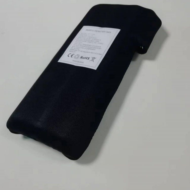 Ropa 12V 10Ah Batería 11.1V Tejido negro envuelto con enchufe de carga de CC para chaqueta caliente