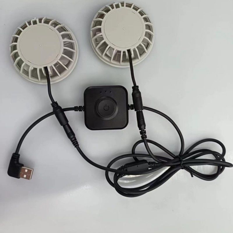 Motor japonés sin escobillas Vestido de aire acondicionado Fan pequeño Dos ventiladores en uno Ligero
