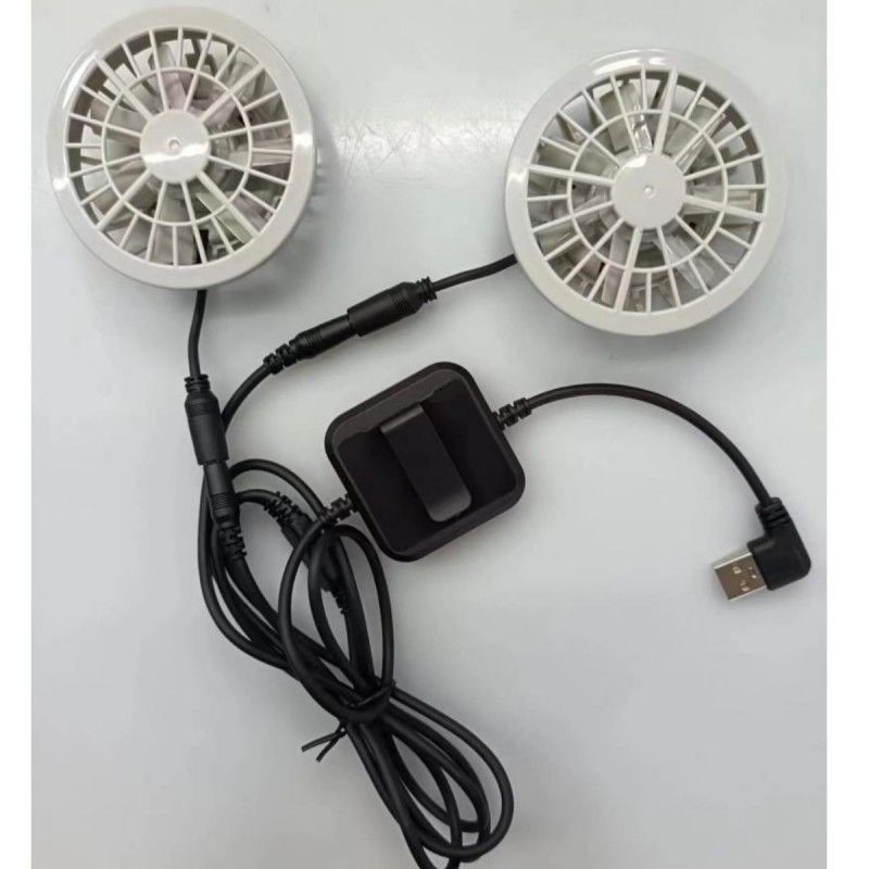 Motor japonés sin escobillas Vestido de aire acondicionado Fan pequeño Dos ventiladores en uno Ligero