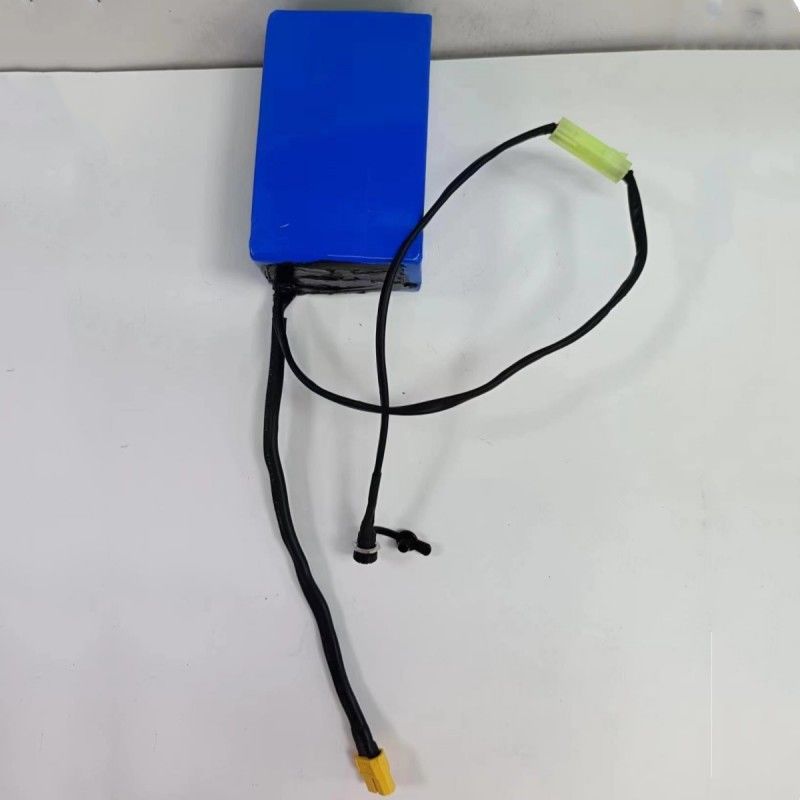 Paquete de baterías personalizado 18650 36V 2600mAh 10 celdas con enchufe de transferencia Tamiya pequeño para cargar