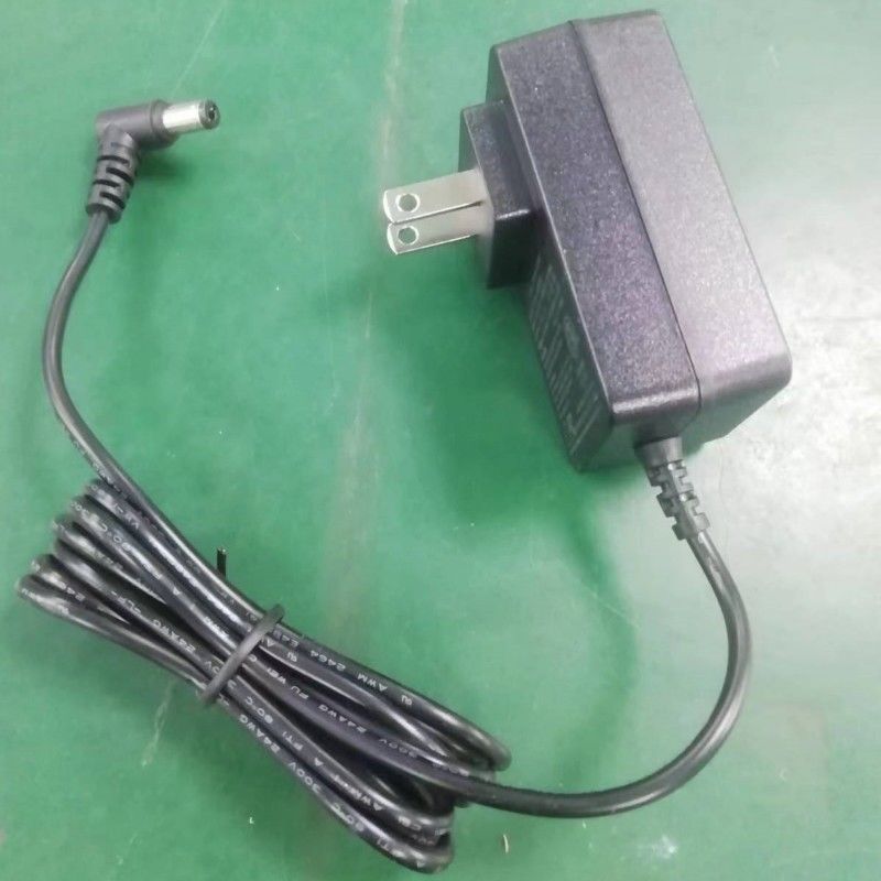 Cargador de batería 12V 2A US Plug DC Bend Head 90° 2.1 mm Jack de barril Dos Amperios