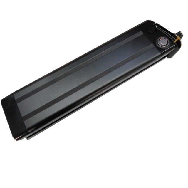 Paquete de baterías de pescado de plata 48V 15Ah para ebike con puerto de carga de cabeza de cañón 3P