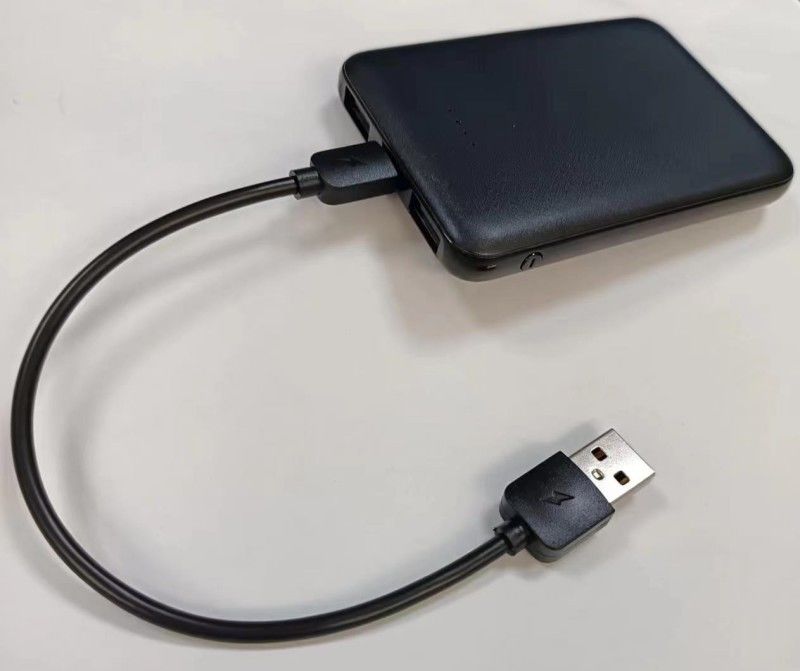 Mini Powerbank más rápido 4000mAh 5V 2A Banco de energía de batería super delgada de tamaño de palma