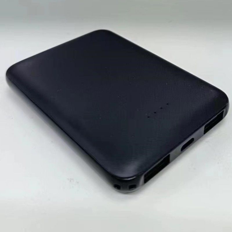 Mini Powerbank más rápido 4000mAh 5V 2A Banco de energía de batería super delgada de tamaño de palma