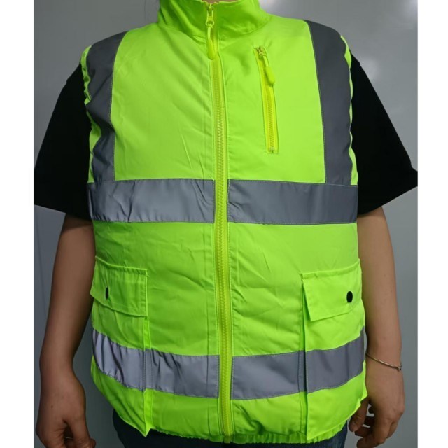Vestido de seguridad verde con ventilador de refrigeración Vestido reflector Hi Vis y ventiladores para trabajadores de seguridad vial